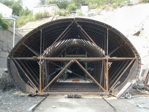 Metro-pÅ™echod Troja 01_resize.JPG